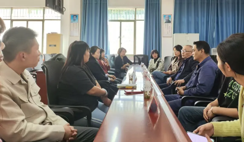 家校共育 共创未来——湘潭市三中高一年级家长委员会成立仪式暨第一次全体会议