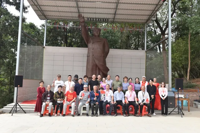 徜徉红色文化  相约尚鑫农庄 ——“湖南亘古”举办国庆红色文化主题画展