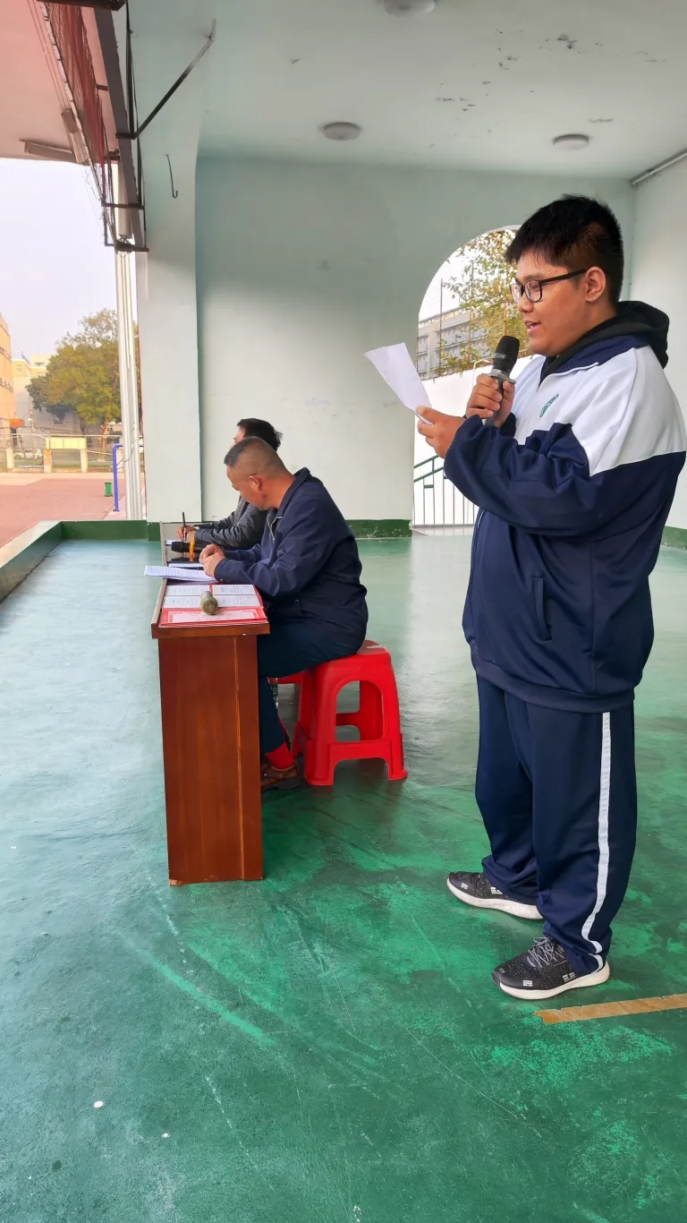 表彰促笃学 蓄势夺高分 ——湘机中学召开高三年级三模成绩总结表彰会 表彰促笃学 蓄势夺高分 ——湘机中学召开高三年级三模成绩总结表彰会