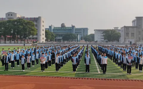 少年应有凌云志 追梦不负韶华时 ——湘潭市第三中学召开全体高一年级学生大会
