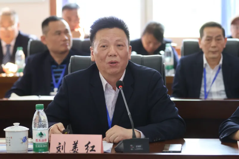 督导评估如春风,潭中教育启新程!——湘潭市第一中学顺利接受湘潭市教育局高中阶段实地督导评估的报道 督导评估如春风,潭中教育启新程!——湘潭市第一中学顺利接受湘潭市教育局高中阶段实地督导评估的报道