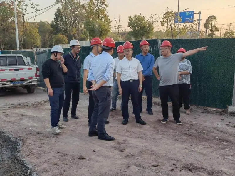 柳军辉到雨湖高新区现场督导项目建设 柳军辉到雨湖高新区现场督导项目建设