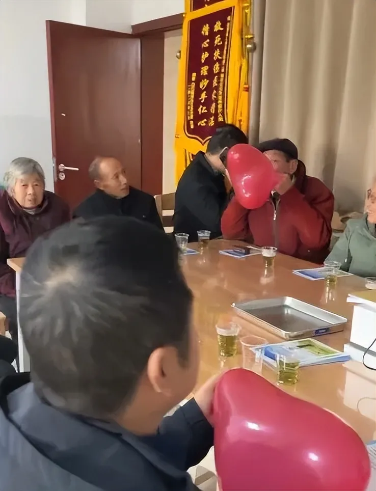 【世界慢阻肺日】关注肺功能,让呼吸更自由 【世界慢阻肺日】关注肺功能,让呼吸更自由