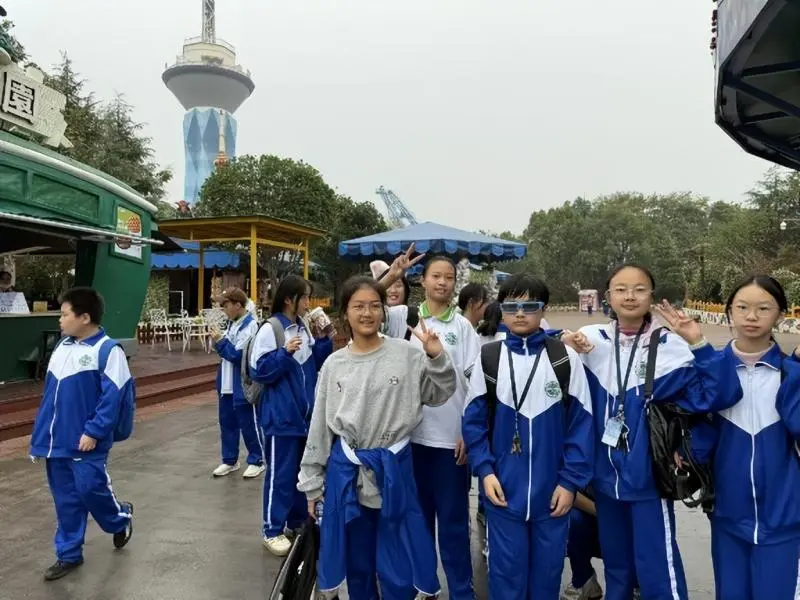 快乐研学助成长 最美课堂在路上 ——湘机中学举办初一年级研学活动 快乐研学助成长 最美课堂在路上 ——湘机中学举办初一年级研学活动