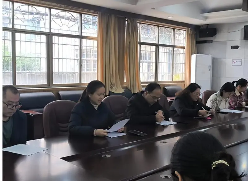 精准分析备中考 砥砺奋进创佳绩 精准分析备中考 砥砺奋进创佳绩