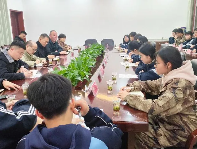凝聚教育合力,共筑美好未来 凝聚教育合力,共筑美好未来