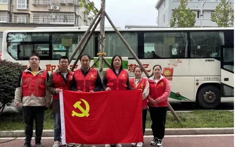 无偿献血践初心 党员带头担使命