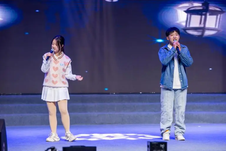 红色印记·艺启未来 ——湘机中学成功举办2024年艺术节文艺晚会