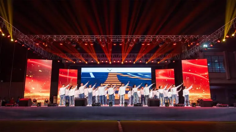 红色印记·艺启未来 ——湘机中学成功举办2024年艺术节文艺晚会