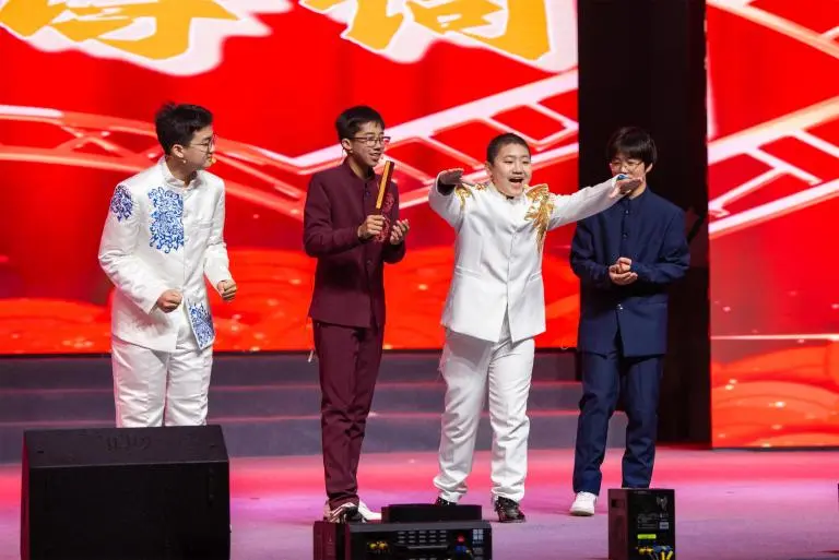红色印记·艺启未来 ——湘机中学成功举办2024年艺术节文艺晚会