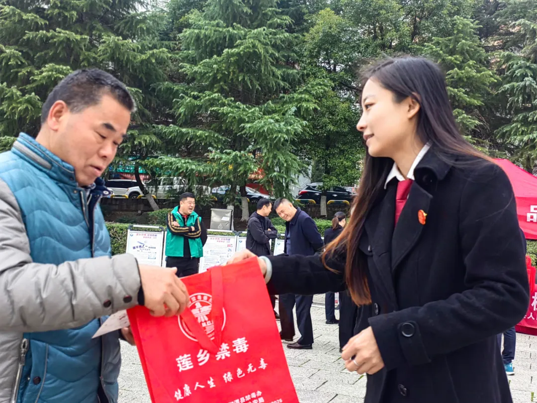 宪法宣传周 | 学宪普法“三进”, 让宪法宣传更“走心” 宪法宣传周 | 学宪普法“三进”, 让宪法宣传更“走心”