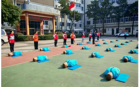 大爱相随，为生命护航 ——湘潭市第十一中学高三年级全体学生CPR与AED考证培训活动报道