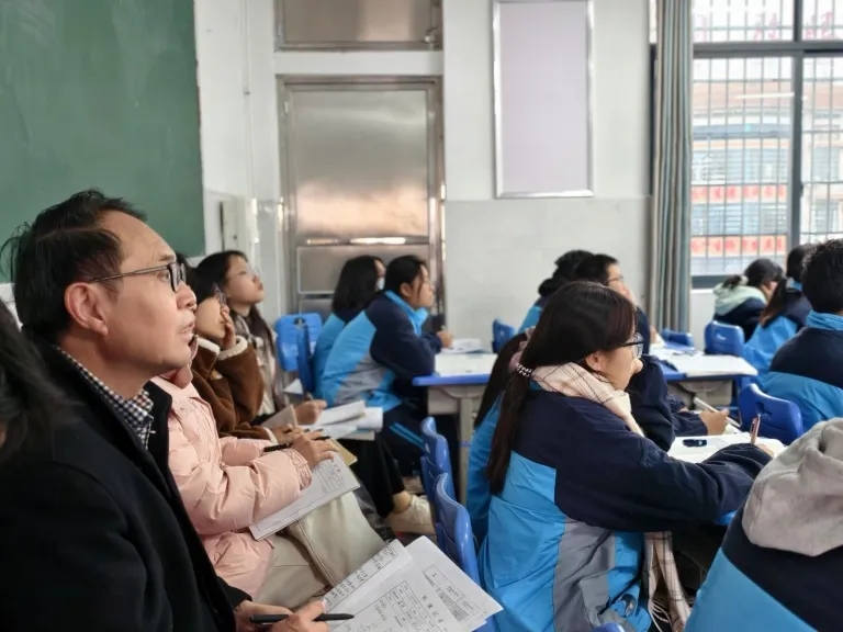 思政赋能课堂 大赛竞绽芳华 ——湘机中学举办学科思政融合教学比武大赛