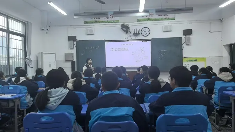 思政赋能课堂 大赛竞绽芳华 ——湘机中学举办学科思政融合教学比武大赛