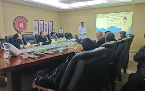 湘潭市光明志愿者协会传递关爱  眼健康科普进岳塘区政协退休支部