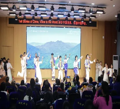 Tell stories of China, Voice to the world. 讲好中国故事,传递中国声音 Tell stories of China, Voice to the world. 讲好中国故事,传递中国声音