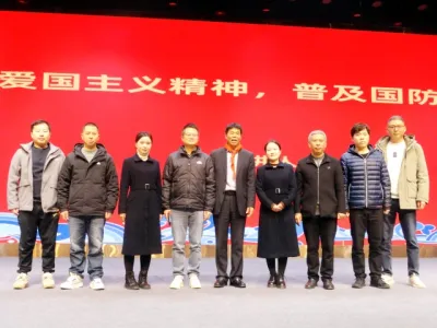 庄宏华老司令员国防教育报告会在成都十陵举行