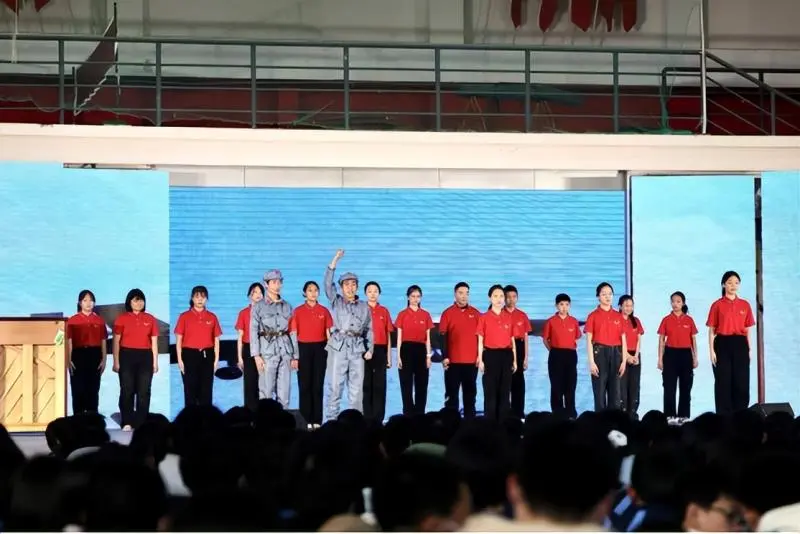 逐梦青春 强国有我 ——湘潭市第十六中学校园文化艺术节暨2025年元旦汇演 逐梦青春 强国有我 ——湘潭市第十六中学校园文化艺术节暨2025年元旦汇演