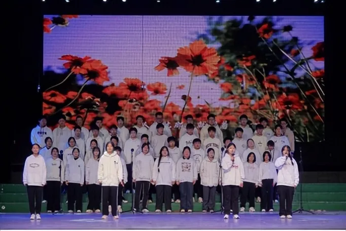 青春逢盛世,逐梦正当时 ——湘潭市二中2024年校园文化艺术节暨首届校园之星总决赛 青春逢盛世,逐梦正当时 ——湘潭市二中2024年校园文化艺术节暨首届校园之星总决赛