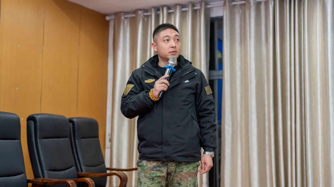 国防班毕业生交流会:铁血与担当的交汇点 国防班毕业生交流会:铁血与担当的交汇点