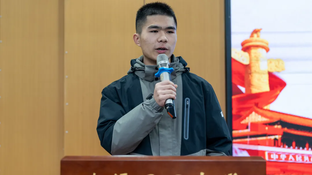 国防班毕业生交流会:铁血与担当的交汇点 国防班毕业生交流会:铁血与担当的交汇点
