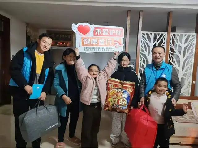 寒冬送暖，与爱童行 | 湘潭市困境儿童及散居孤儿收获冬日温暖