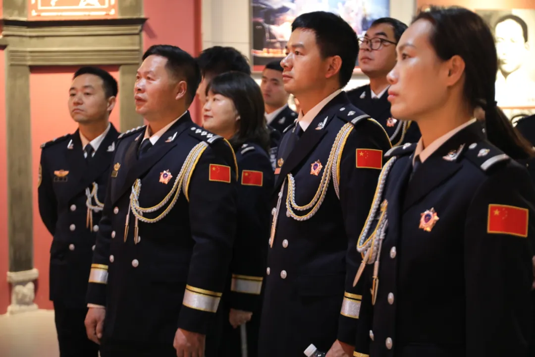 以赤诚向忠诚 以初心向党心——湘潭县法院热烈庆祝第五个中国人民警察节 以赤诚向忠诚 以初心向党心——湘潭县法院热烈庆祝第五个中国人民警察节