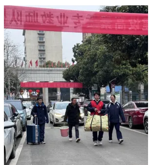 青春志愿行,温暖开学季 青春志愿行,温暖开学季