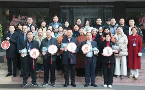 我爱惠景我的家，情暖“医”线福满堂