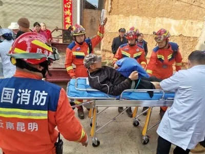 农耕机无情“撕咬”男子 昆明消防斗智斗勇紧急救援