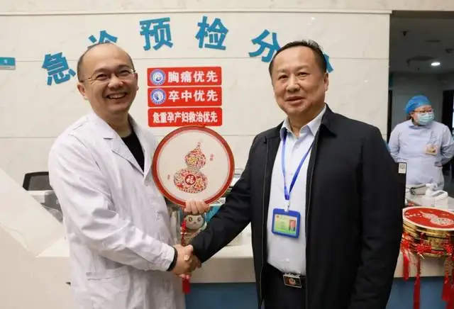 我爱惠景我的家，情暖“医”线福满堂