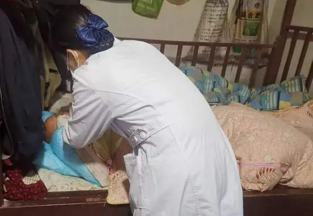 【春节我在岗】“互联网+护理服务”,把爱延伸到家 【春节我在岗】“互联网+护理服务”,把爱延伸到家