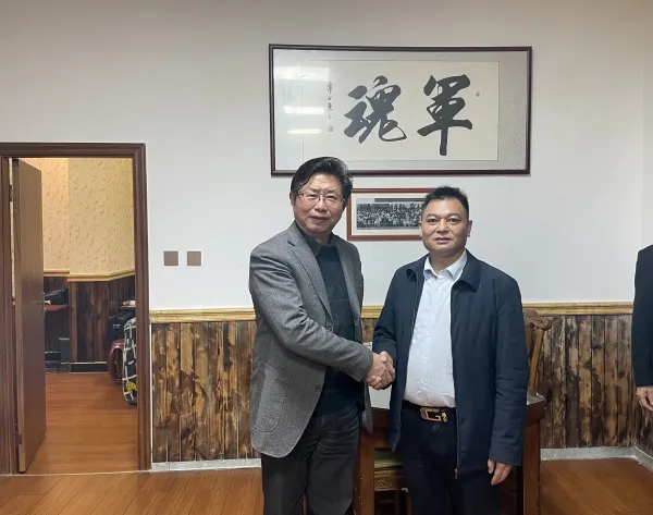 云南省民营企业家协会书记花泽飞一行到民生时报云南办事处共商发展