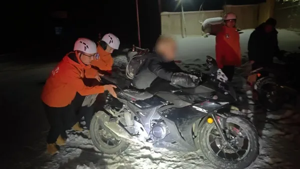 迪庆消防:雪夜寒风中的温暖守护者