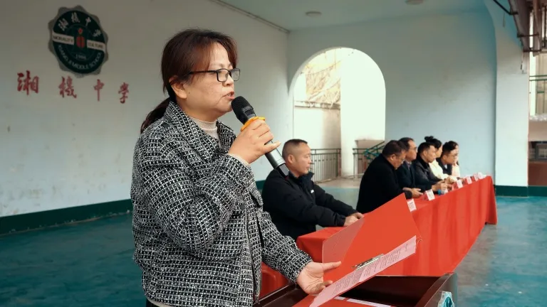 十八成人铸壮志 百日奋蹄奔绣程 ——湘机中学举行2025届高三成人礼暨高考誓师大会 十八成人铸壮志 百日奋蹄奔绣程 ——湘机中学举行2025届高三成人礼暨高考誓师大会