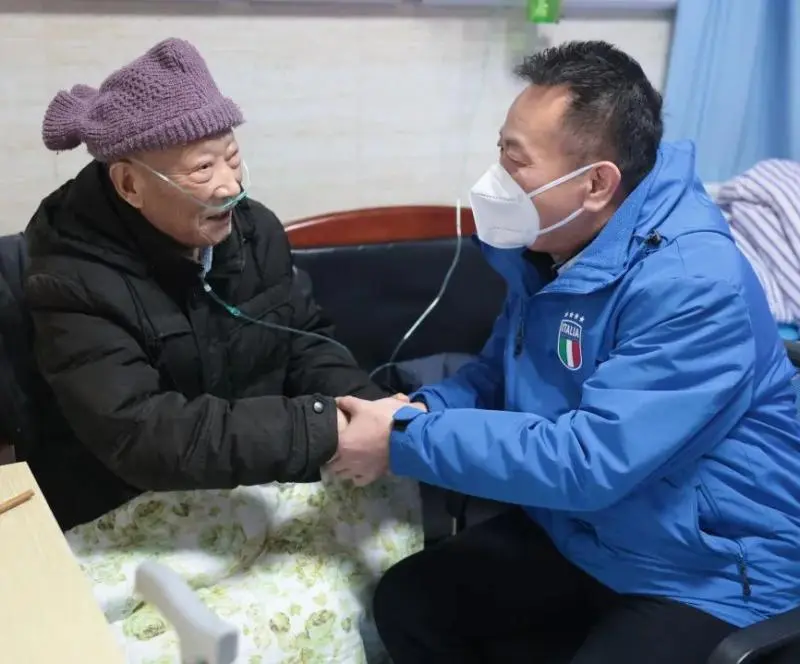 【中心医院·医者红】这个3·5，看惠景把雷锋精神直接拉满！