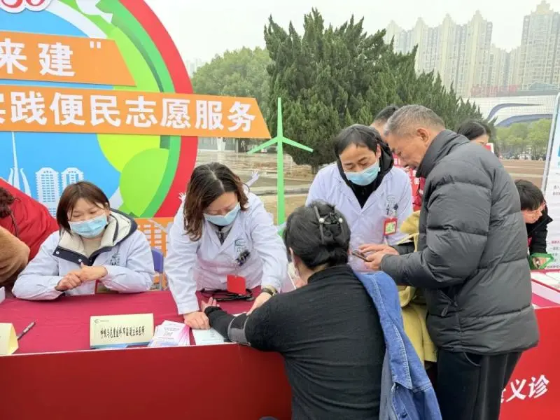 【中心医院·医者红】这个3·5，看惠景把雷锋精神直接拉满！