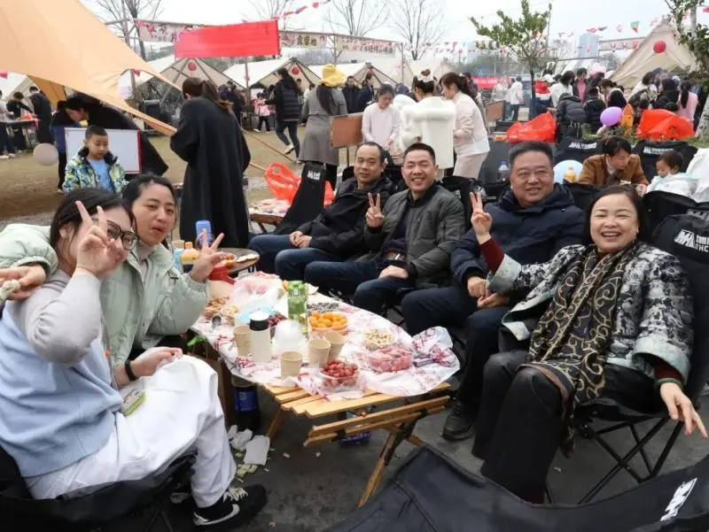 春日悦游 共赴美好—— 湘潭市中医医院举办2025年“三八”国际妇女节春游活动 春日悦游 共赴美好—— 湘潭市中医医院举办2025年“三八”国际妇女节春游活动