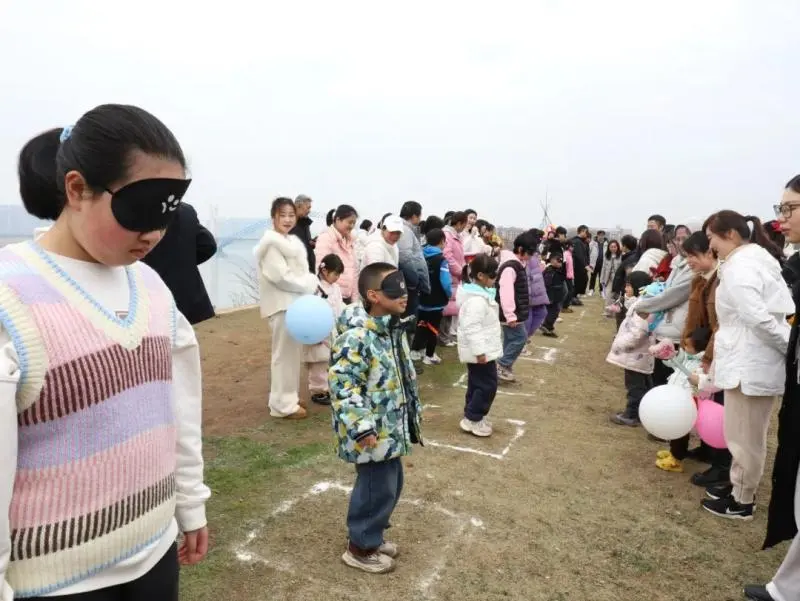 春日悦游 共赴美好—— 湘潭市中医医院举办2025年“三八”国际妇女节春游活动 春日悦游 共赴美好—— 湘潭市中医医院举办2025年“三八”国际妇女节春游活动