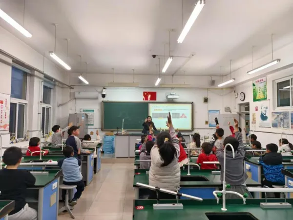 金融科普 智育少年——农行北京分行暖心服务行动进行时 金融科普 智育少年——农行北京分行暖心服务行动进行时