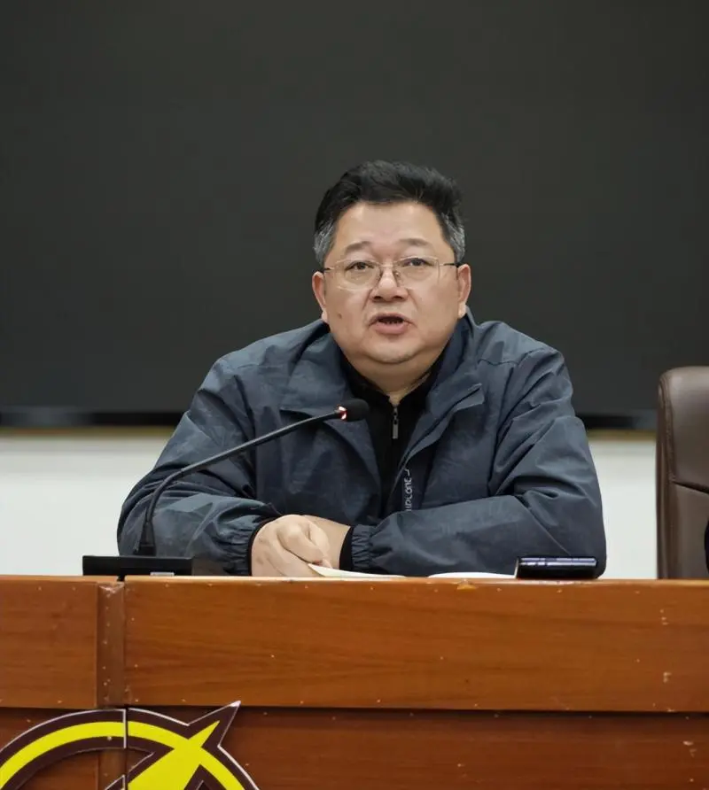 统一思想,凝聚共识,共谋发展 ----记湘潭市第二中学2025年3月教工大会 统一思想,凝聚共识,共谋发展 ----记湘潭市第二中学2025年3月教工大会
