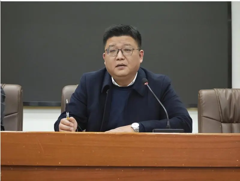 统一思想,凝聚共识,共谋发展 ----记湘潭市第二中学2025年3月教工大会 统一思想,凝聚共识,共谋发展 ----记湘潭市第二中学2025年3月教工大会