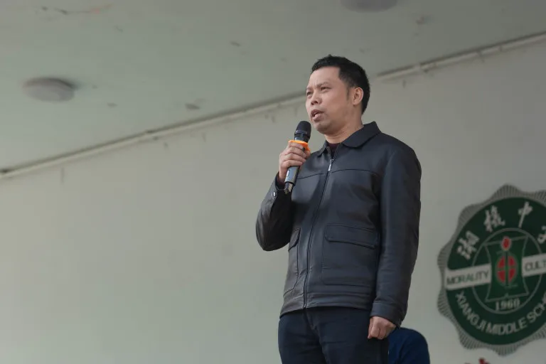 以练为战,织密安全网 ——湘机中学开展消防培训与应急演练活动 以练为战,织密安全网 ——湘机中学开展消防培训与应急演练活动