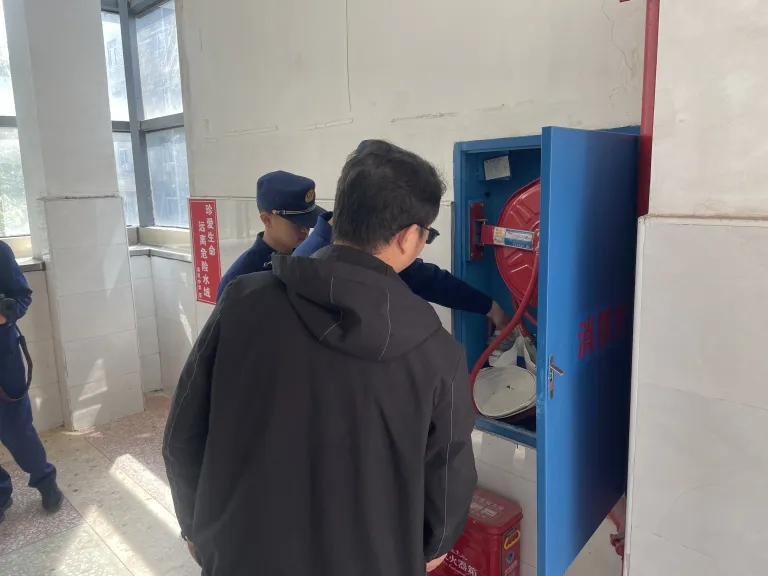 以练为战,织密安全网 ——湘机中学开展消防培训与应急演练活动 以练为战,织密安全网 ——湘机中学开展消防培训与应急演练活动