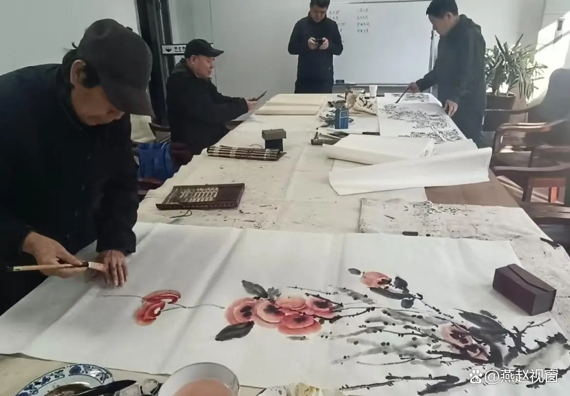 中原归藏书画院春季书画笔会圆满举办,实现笔墨丹青与智慧养老深度融合