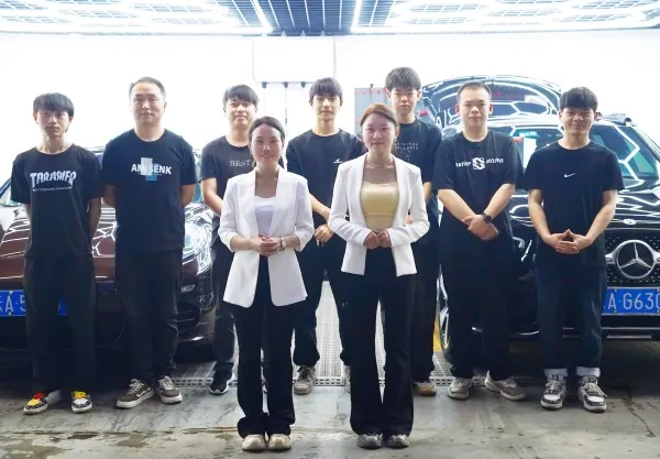 公益之光闪耀，名车印象情暖特殊群体