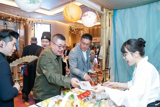 "把酒问东坡"文化市集落幕 探索古今对话新范式