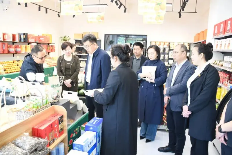 磁县政协视察“一品一播”服务农业产业发展情况