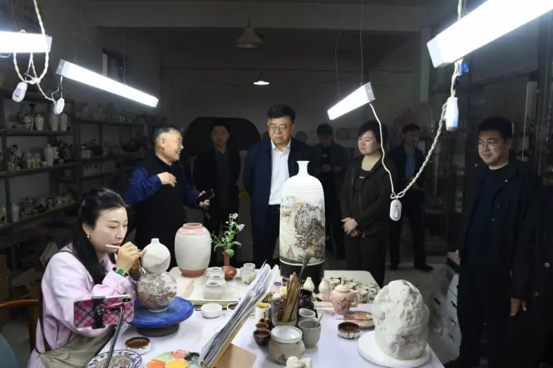 磁县政协视察“一品一播”服务农业产业发展情况