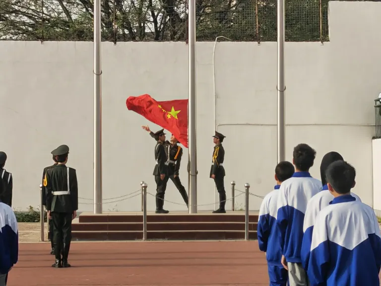防溺水宣传鸣响夏日安全强音 ——湘机中学举行“防溺水”主题教育活动 防溺水宣传鸣响夏日安全强音 ——湘机中学举行“防溺水”主题教育活动